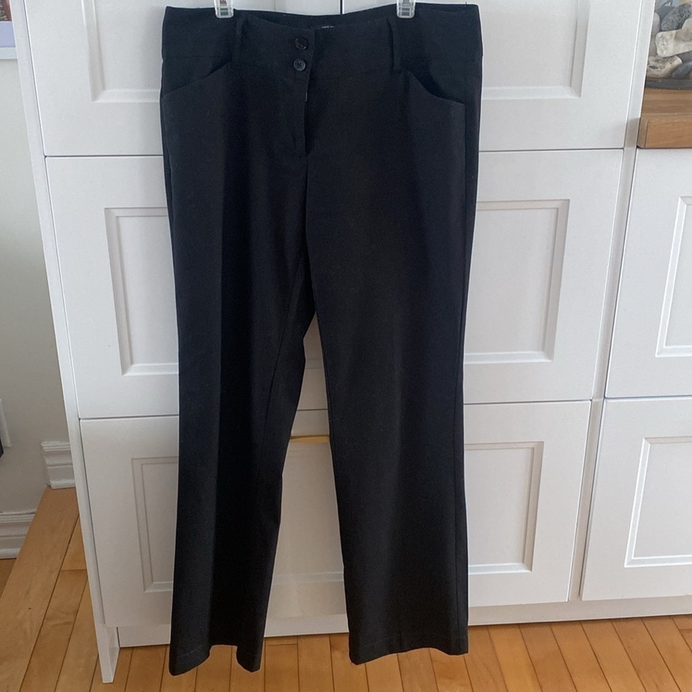 JACOB classic fitted black straight leg pants. Size 8